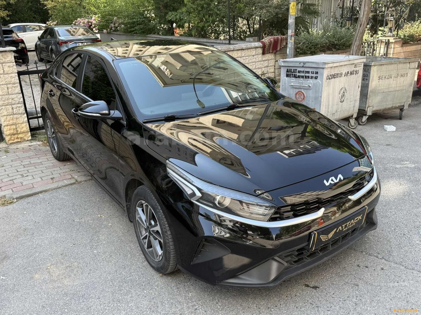 Galeriden Kia Cerato 1.6 MPI Elegance 2024 Model İstanbul 44.000 km Siyah 2