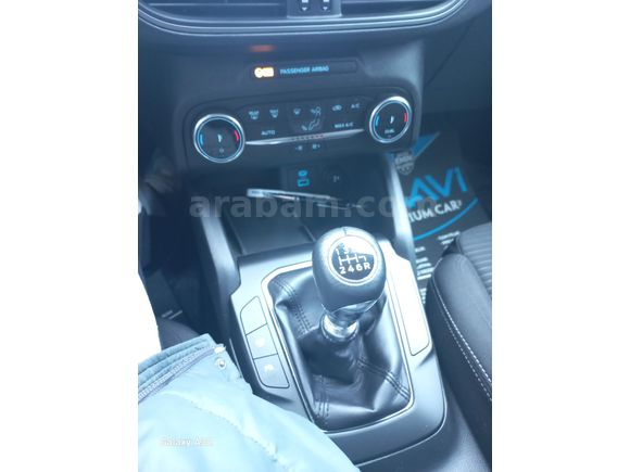 Sahibinden Ford Focus 1.5 Ti-VCT Titanium 2023 Model