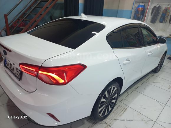 Sahibinden Ford Focus 1.5 Ti-VCT Titanium 2023 Model