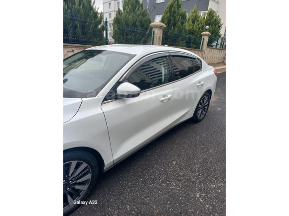 Sahibinden Ford Focus 1.5 Ti-VCT Titanium 2023 Model