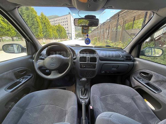 Sahibinden Renault Clio 1.4 RXT 2001 Model 
