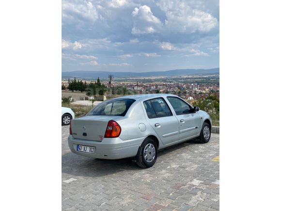Galeriden Renault Clio 1.4 RNA 2000 Model Kütahya