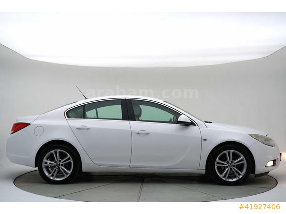 "GALERİ GÜÇLÜ"DEN İNSİGNİA 1.4 TURBO EDİTİON