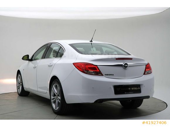 "GALERİ GÜÇLÜ"DEN İNSİGNİA 1.4 TURBO EDİTİON