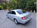 HATASIZ AYARIN DA DÜŞÜK KM DE CAM GİBİ JETTA