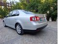 HATASIZ AYARIN DA DÜŞÜK KM DE CAM GİBİ JETTA
