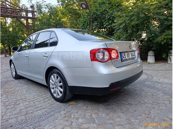 HATASIZ AYARIN DA DÜŞÜK KM DE CAM GİBİ JETTA