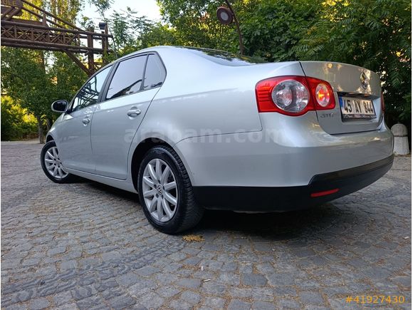 HATASIZ AYARIN DA DÜŞÜK KM DE CAM GİBİ JETTA