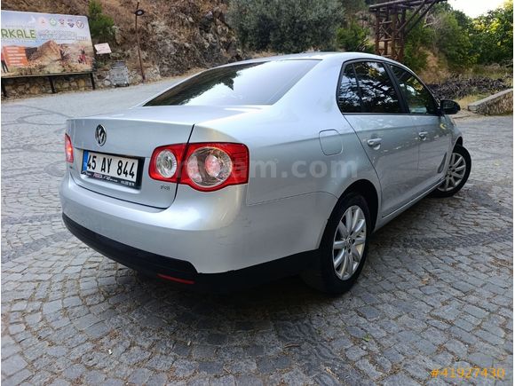 HATASIZ AYARIN DA DÜŞÜK KM DE CAM GİBİ JETTA