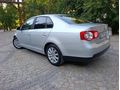 HATASIZ AYARIN DA DÜŞÜK KM DE CAM GİBİ JETTA