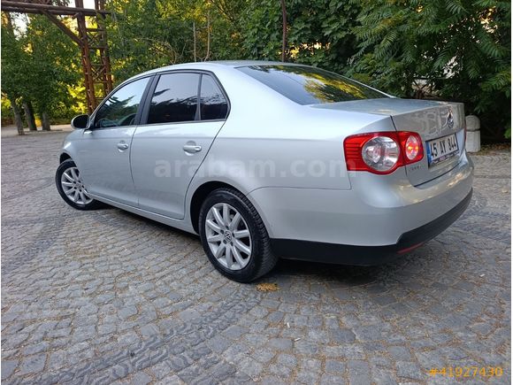 HATASIZ AYARIN DA DÜŞÜK KM DE CAM GİBİ JETTA