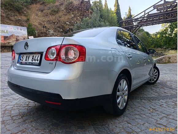 HATASIZ AYARIN DA DÜŞÜK KM DE CAM GİBİ JETTA