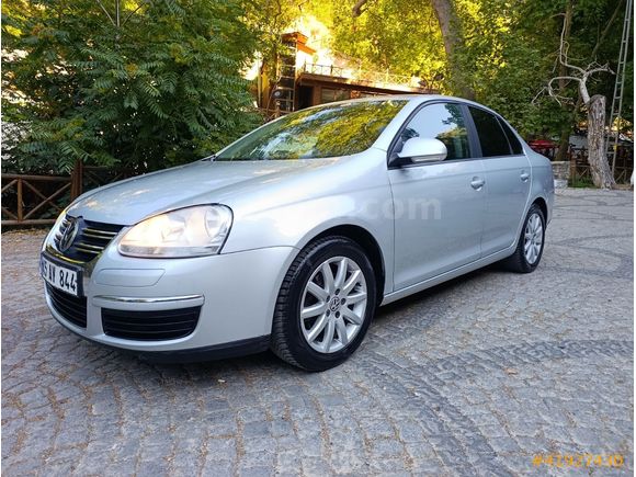 HATASIZ AYARIN DA DÜŞÜK KM DE CAM GİBİ JETTA
