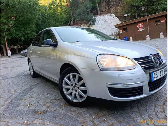 HATASIZ AYARIN DA DÜŞÜK KM DE CAM GİBİ JETTA