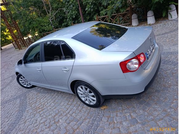 HATASIZ AYARIN DA DÜŞÜK KM DE CAM GİBİ JETTA