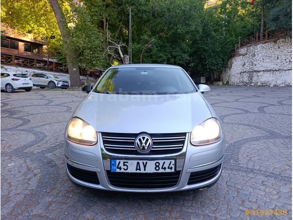 HATASIZ AYARIN DA DÜŞÜK KM DE CAM GİBİ JETTA