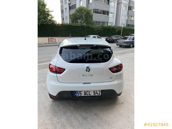 SITKIOĞLU MOTORS 'tan 1.5 DİZEL TEMİZ BAKIMLI RENAULT CLİO