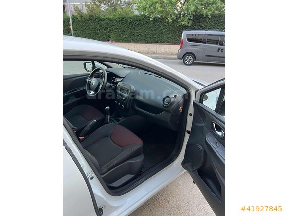 SITKIOĞLU MOTORS 'tan 1.5 DİZEL TEMİZ BAKIMLI RENAULT CLİO