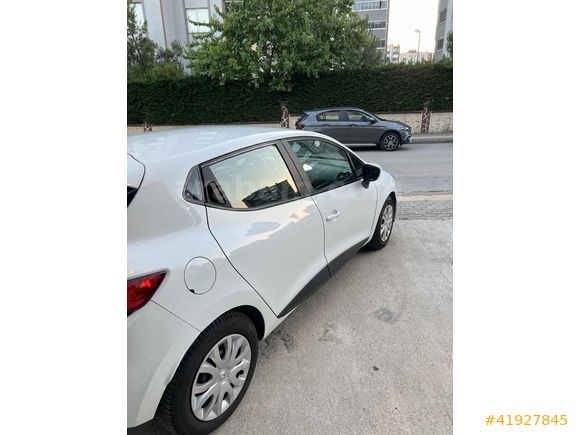 SITKIOĞLU MOTORS 'tan 1.5 DİZEL TEMİZ BAKIMLI RENAULT CLİO