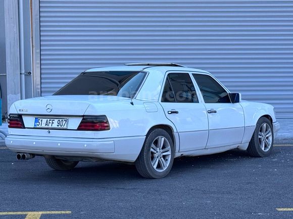 Sahibinden Mercedes - Benz 200 E 1993 Model 