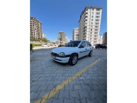 Sahibinden Opel Corsa 1.4 GLS 2000 Model Kahramanmaraş