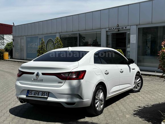 Düşük  km  hatasız boyasız tramersiz