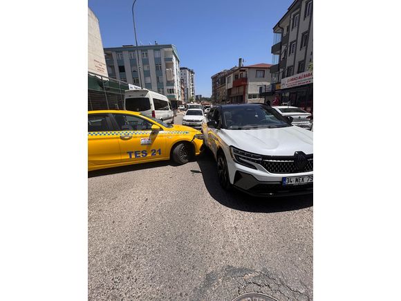 Sahibinden Renault Austral 1.2 E-tech Techno Esprit Alpine 2024 Model 