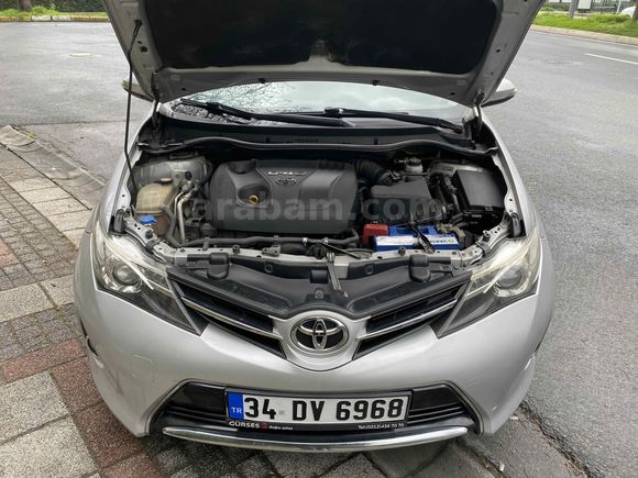 Sahibinden Toyota Auris 1.4 D-4D Touch 2014 Model 