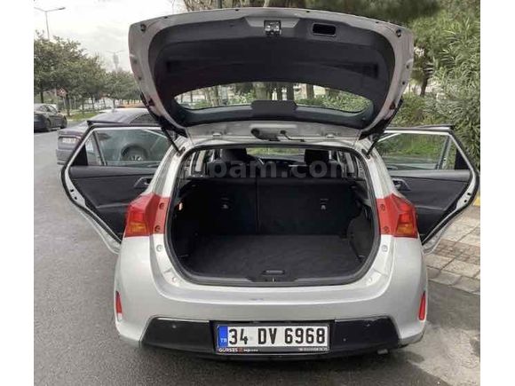Sahibinden Toyota Auris 1.4 D-4D Touch 2014 Model 