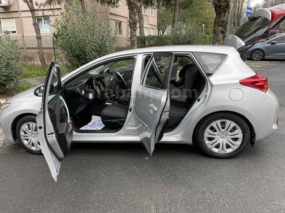 Sahibinden Toyota Auris 1.4 D-4D Touch 2014 Model 