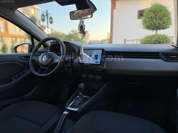 2024 RENAULT CLİO EQUİLİBRE OTOMATİK HATASIZ BOYASIZ