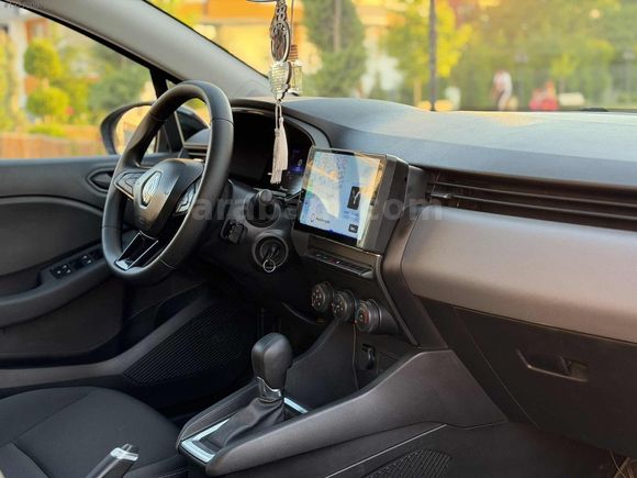 2024 RENAULT CLİO EQUİLİBRE OTOMATİK HATASIZ BOYASIZ