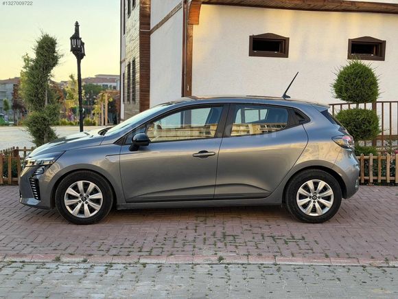 2024 RENAULT CLİO EQUİLİBRE OTOMATİK HATASIZ BOYASIZ