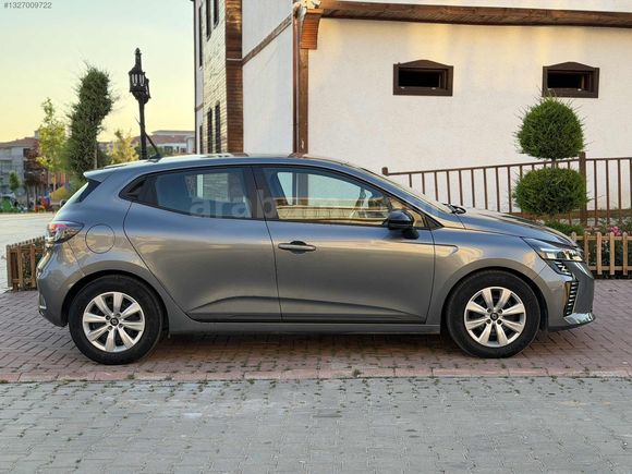 2024 RENAULT CLİO EQUİLİBRE OTOMATİK HATASIZ BOYASIZ