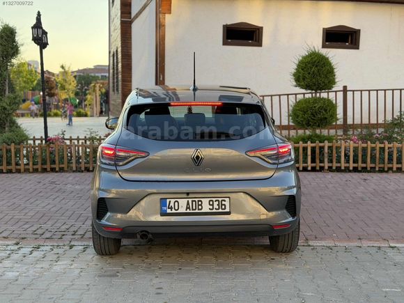 2024 RENAULT CLİO EQUİLİBRE OTOMATİK HATASIZ BOYASIZ