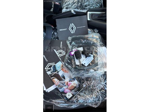 YAVUZ AUTO'DAN 2023 CLİO BOYASIZ SERVİS BAKIMLI