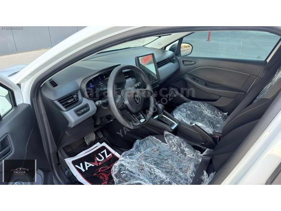 YAVUZ AUTO'DAN 2023 CLİO BOYASIZ SERVİS BAKIMLI