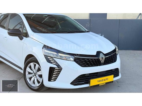 YAVUZ AUTO'DAN 2023 CLİO BOYASIZ SERVİS BAKIMLI