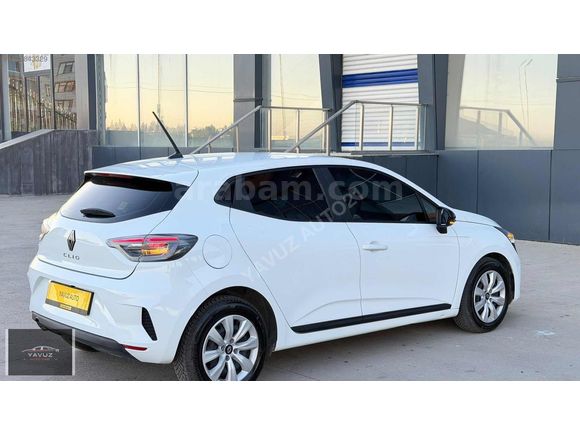YAVUZ AUTO'DAN 2023 CLİO BOYASIZ SERVİS BAKIMLI