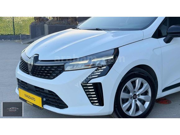 YAVUZ AUTO'DAN 2023 CLİO BOYASIZ SERVİS BAKIMLI