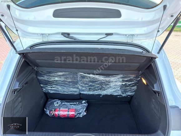 YAVUZ AUTO'DAN 2023 CLİO BOYASIZ SERVİS BAKIMLI