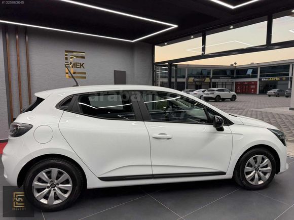 EMEK/2024 MODEL RENAULT CLİO OTOMATİK TESLA EKRAN 69 BİNDE