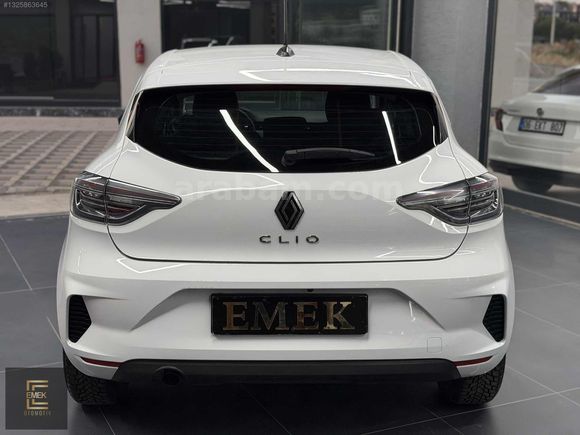 EMEK/2024 MODEL RENAULT CLİO OTOMATİK TESLA EKRAN 69 BİNDE