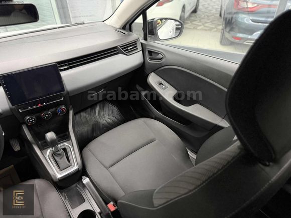 EMEK/2024 MODEL RENAULT CLİO OTOMATİK TESLA EKRAN 69 BİNDE
