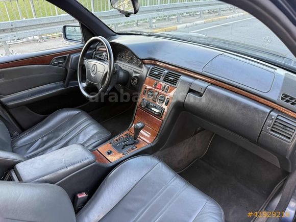 OTOMATİK SANROOFLU E200 VADE TAKAS OLUR