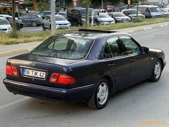 OTOMATİK SANROOFLU E200 VADE TAKAS OLUR