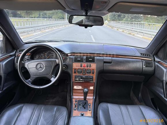 OTOMATİK SANROOFLU E200 VADE TAKAS OLUR