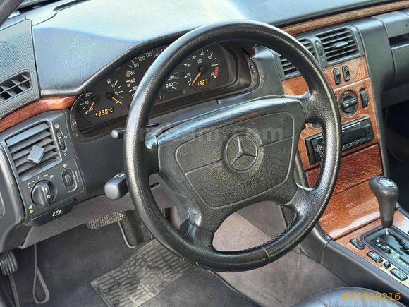 OTOMATİK SANROOFLU E200 VADE TAKAS OLUR