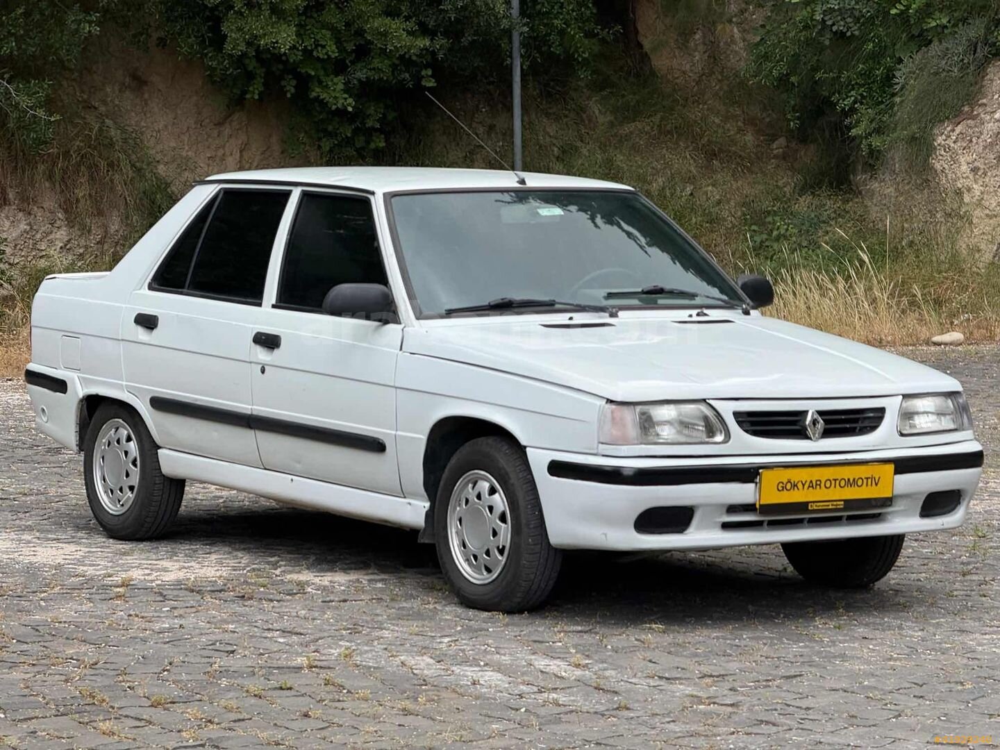 Galeriden Renault R 9 1.4 Broadway RN 1997 Model Adana 11.111 km Beyaz 6