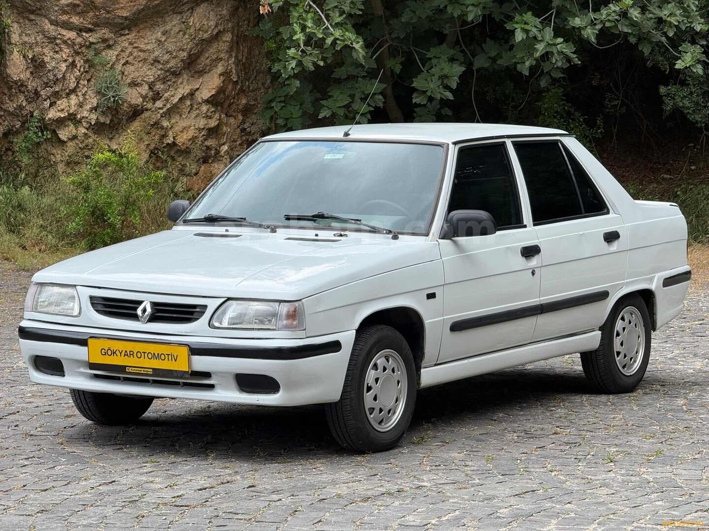 Galeriden Renault R 9 1.4 Broadway RN 1997 Model Adana 11.111 km Beyaz 4